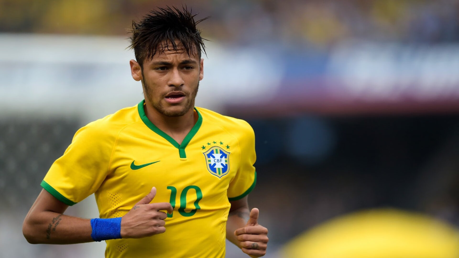 _科技助力全民健身:智能运动装备火爆上市_,智能健身器材有哪些